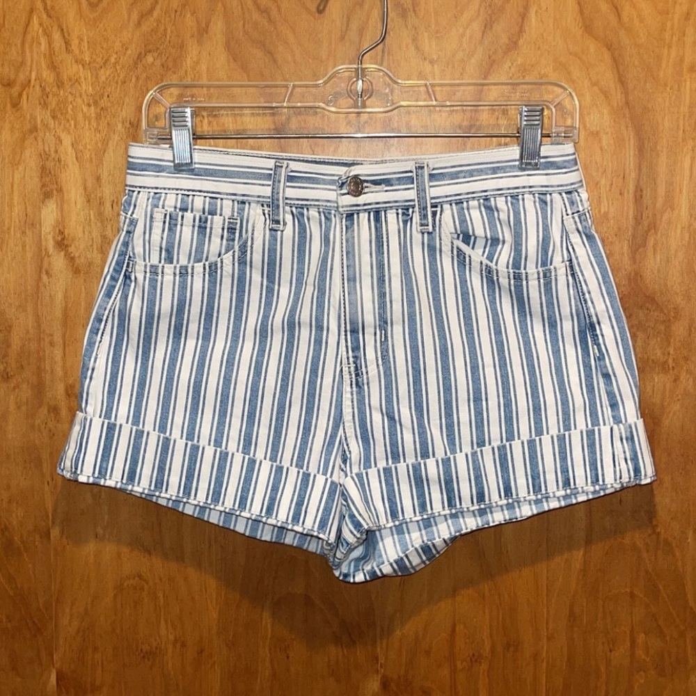 American Eagle Mom Jean Shorts - Picture 1 of 3